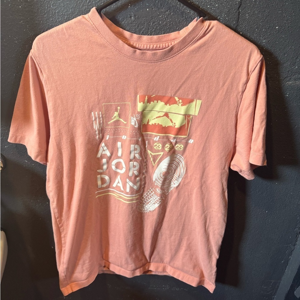 Aid Jordan Light Pink Short Sleeve Logo T-Shirt Size Medium